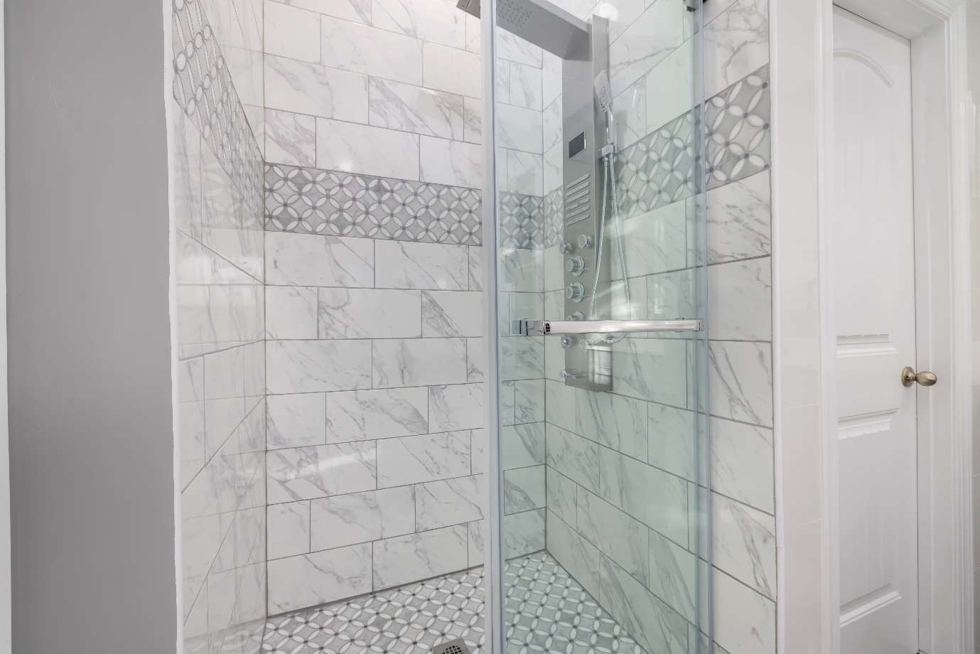 5 Tips for Selecting The Perfect Shower Door