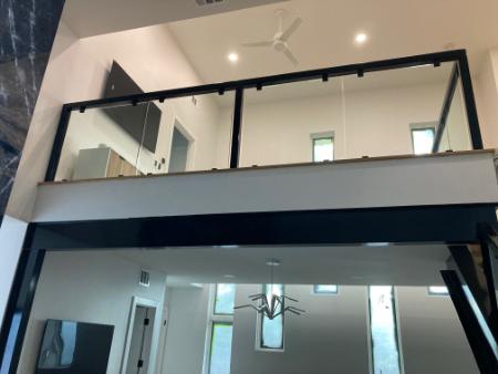 Top Benefits of Using Glass in Interior Design