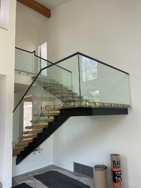 Types of Glass You Must Know as An Interior Designer